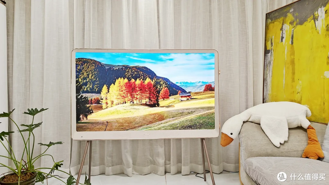 点缀家居环境用这款海信艺术电视r7增添家居氛围感