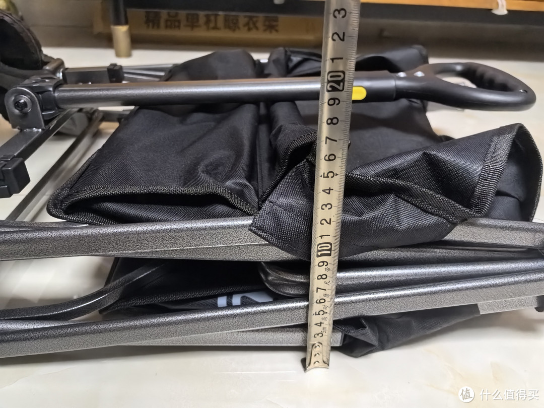 京东京造户外露营车 70L:轻松露营,方便搬运!