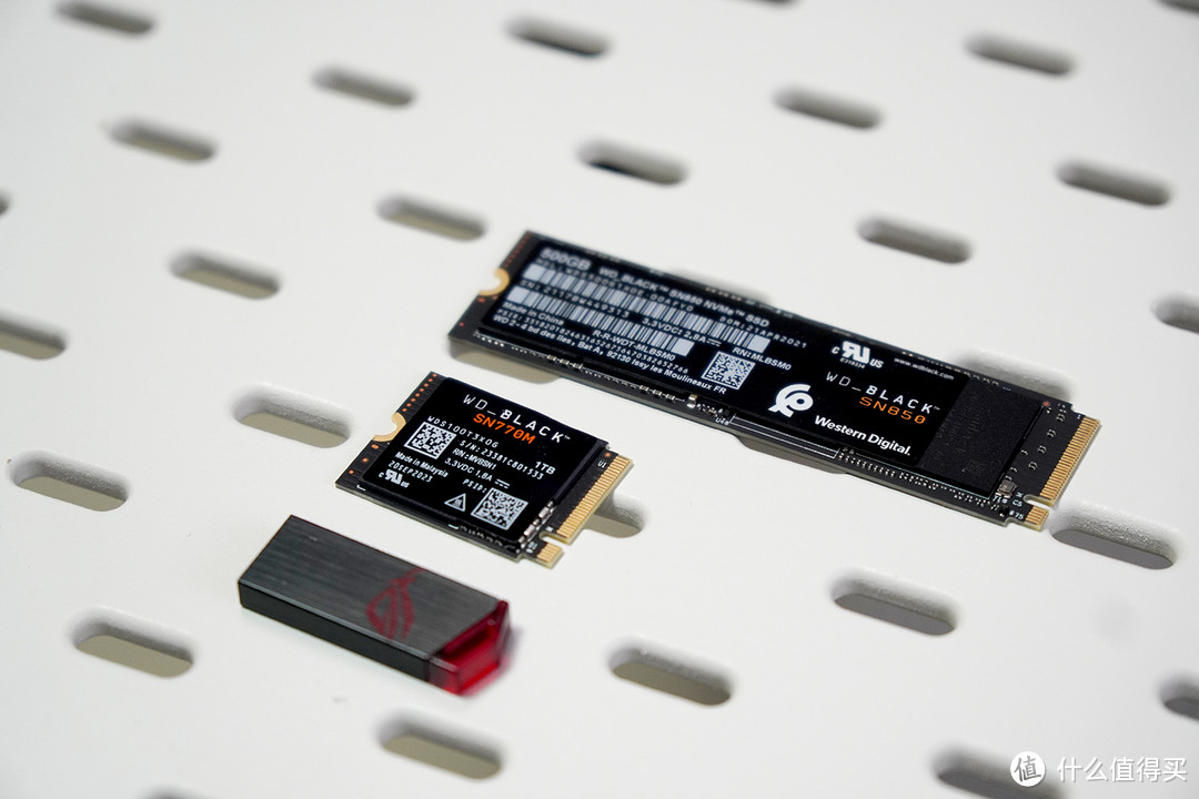 个头最小的SSD？掌机扩容神器WD_BLACK SN770M NVMe SSD 1TB开箱简测