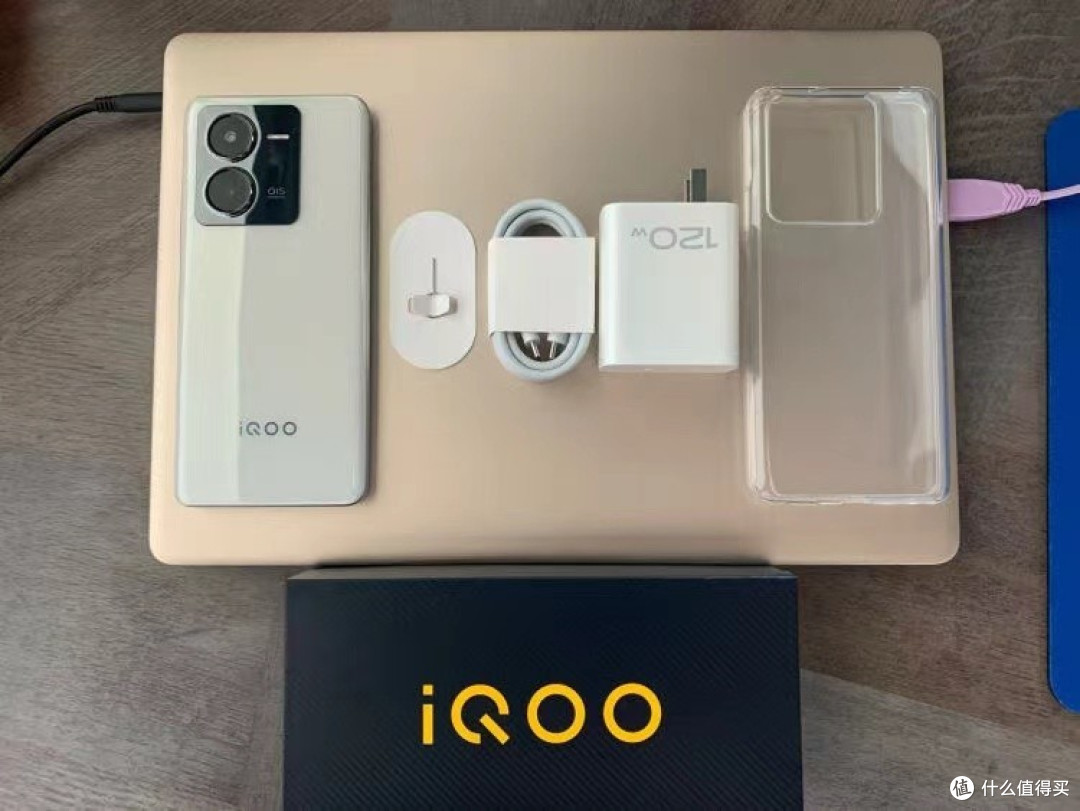 vivo:98万跑分+120W闪充+5000mAh大电池,8GB+256GB跌至1399元