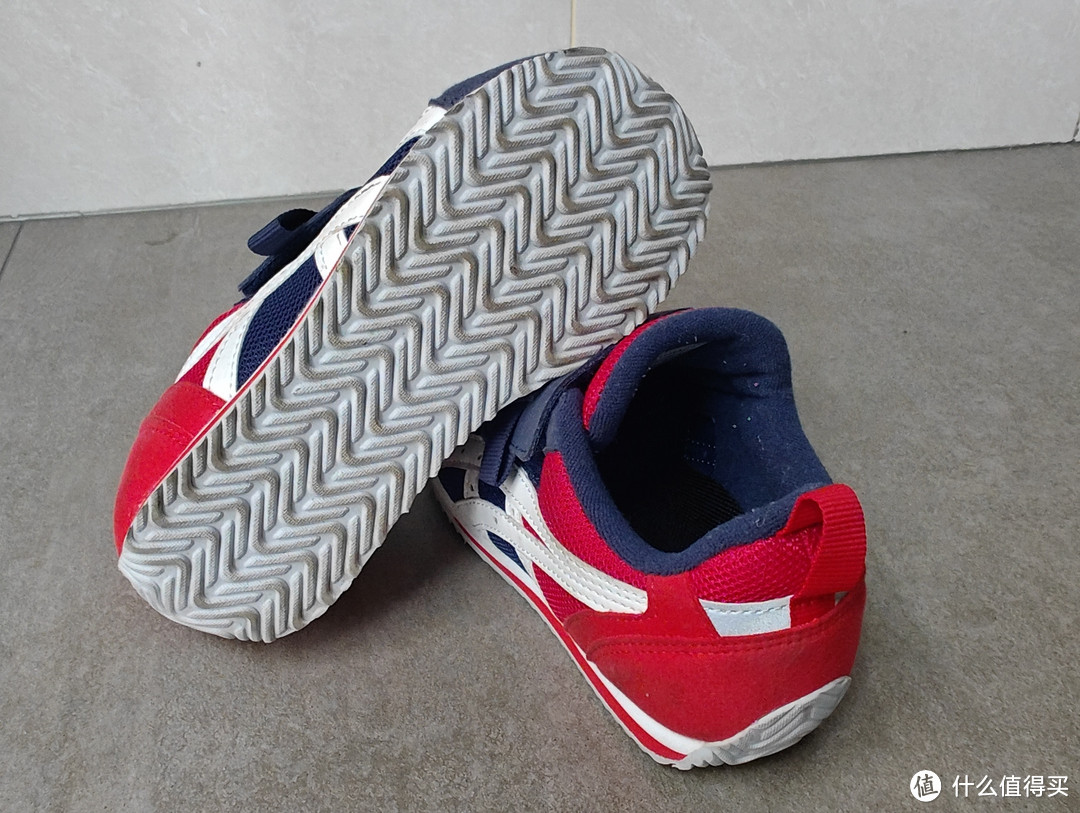 双十一购后晒：ASICS的SUKU-IDAHO休息学步鞋简单晒