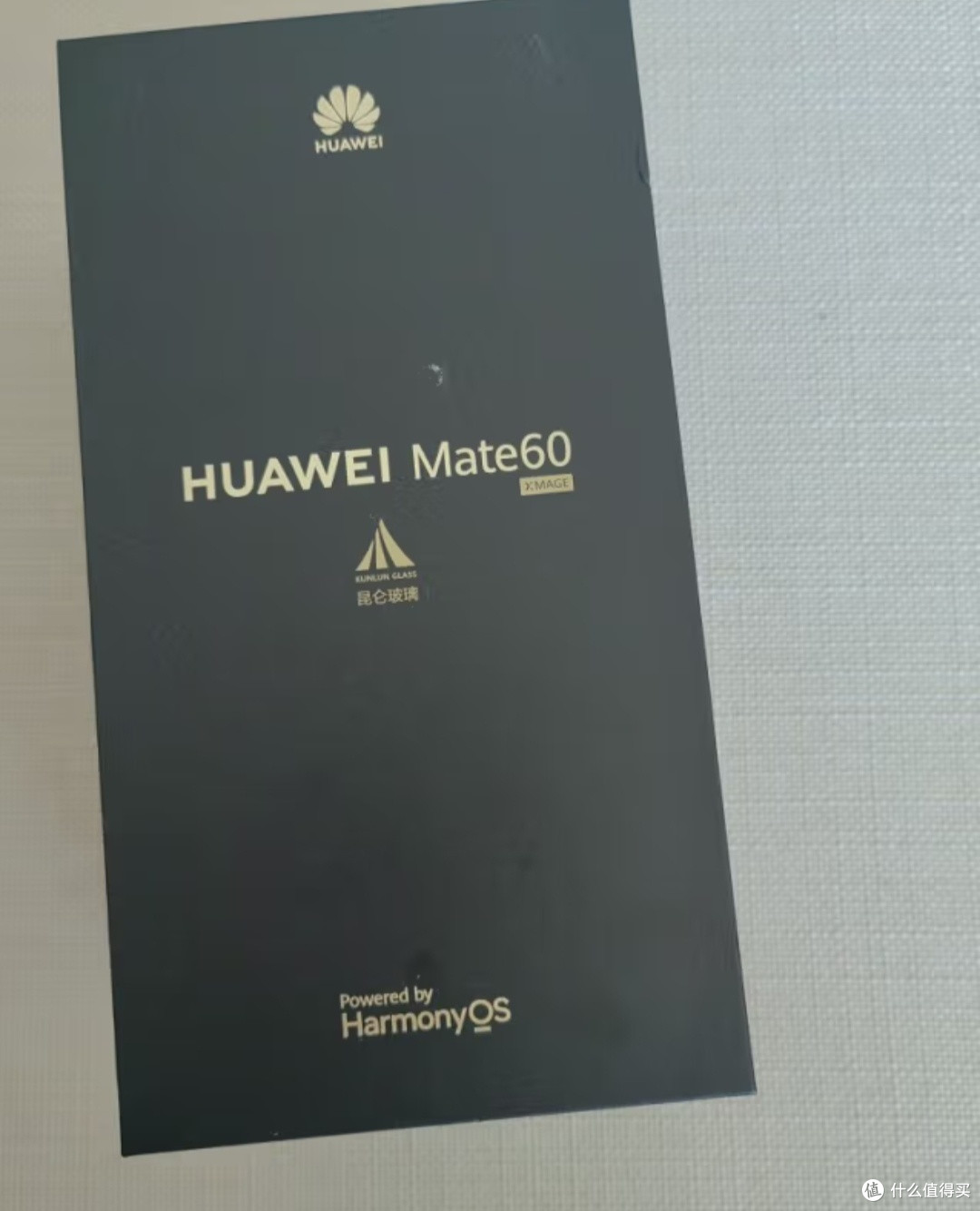 华为 Mate60 Pro:顶尖处理器 + 超级相机，助你占领朋友圈!