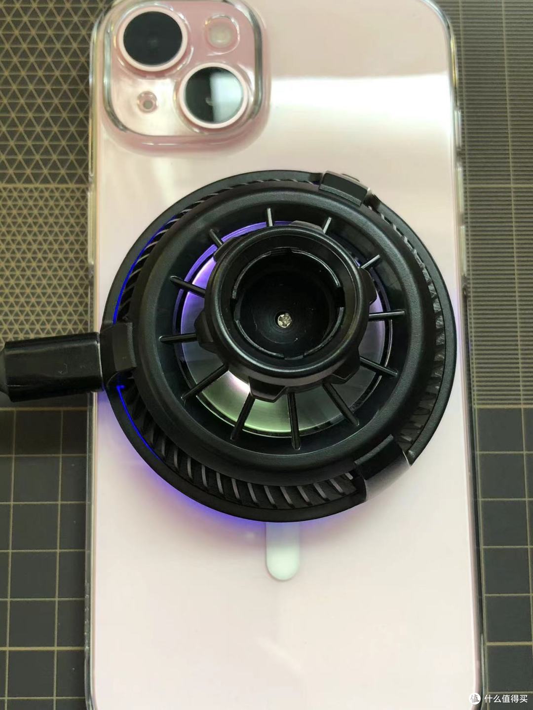 解决iPhone 15 plus 车载无线充电过热问题