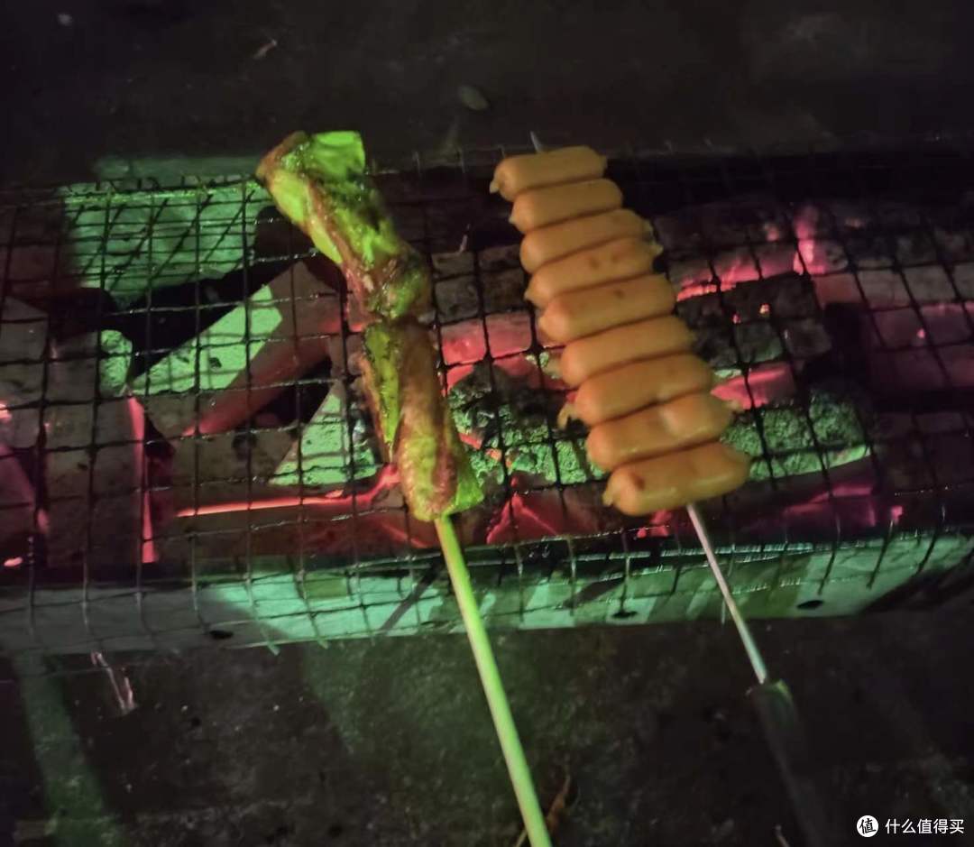 烤排骨和脆皮肠