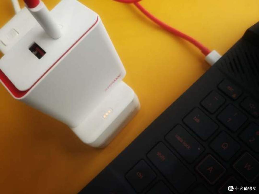 100W双口超级闪充真香:一加SUPERVOOC 100W充电器