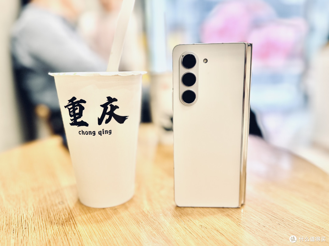 十年老果粉眼中的Galaxy Z Fold5：三星给了我一点小小的科技震撼