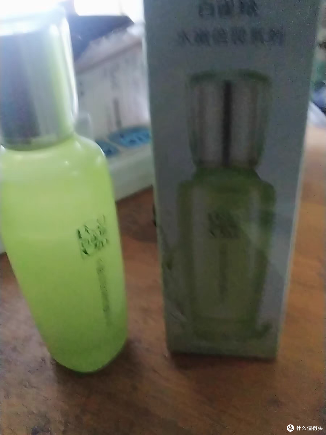 百雀羚水润长效保湿霜:滋润补水,让肌肤尽享丝滑细腻