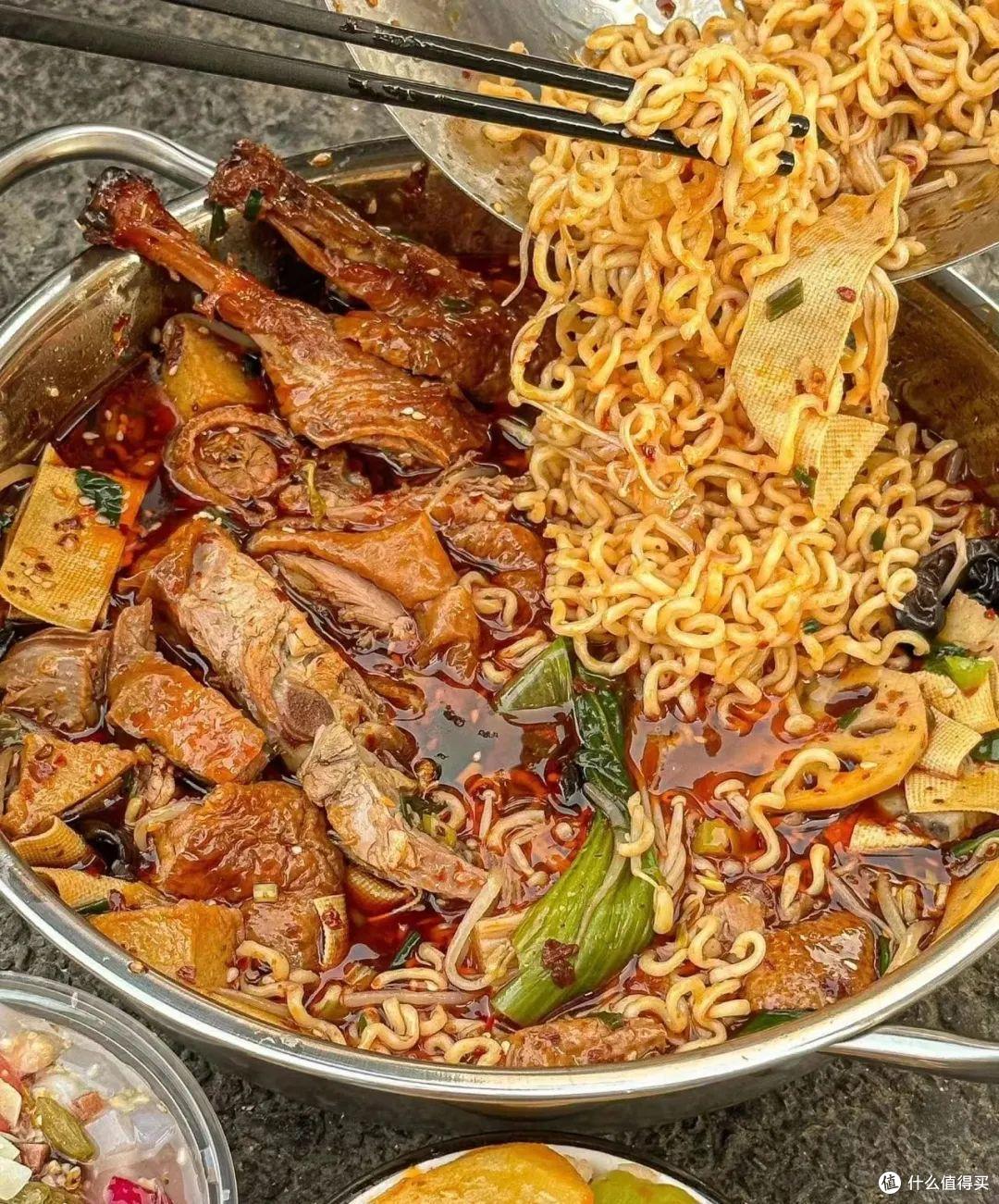 攻占一线城市的地域美食,分分钟成为打工人的心头好!