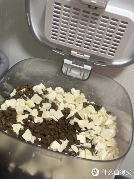 📝 狗粮投喂器:轻松管理爱宠饮食!🐶💕
