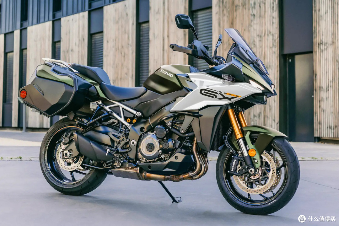 2024 Suzuki GSX-S1000 GX+