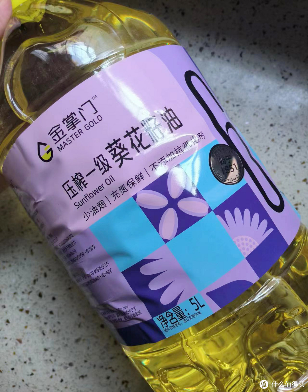 金掌门一级压榨葵花籽油，烹饪美味，更轻松。