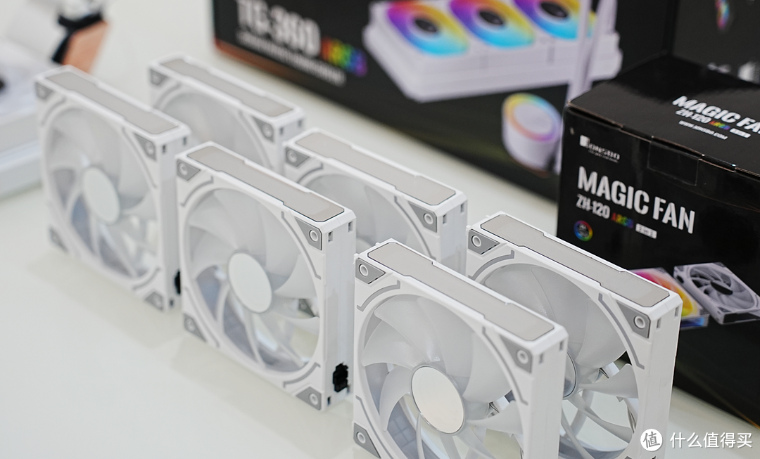 力压14代CPU,海景房装机方案!超频三T500+乔思伯360水冷实测