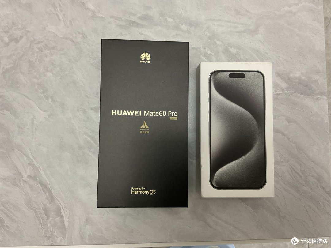 盒子对比,苹果很环保,没有充电头