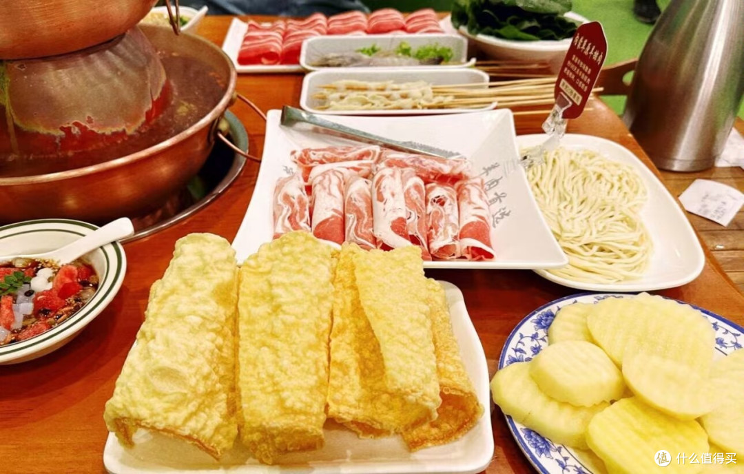 助力秋季美味好吃的炭火锅
