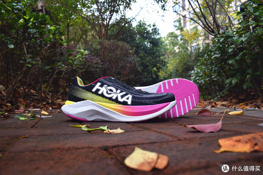 上马战靴，HOKA ONE ONE MACH X跑鞋的开箱