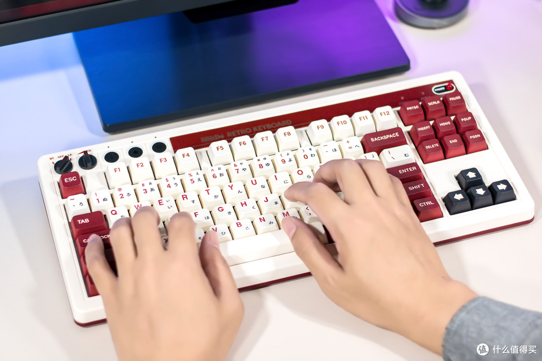 复刻经典设计，梦回红白机年代，八位堂8BitDo复古三模机械键盘评测