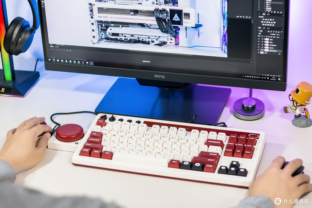 复刻经典设计，梦回红白机年代，八位堂8BitDo复古三模机械键盘评测