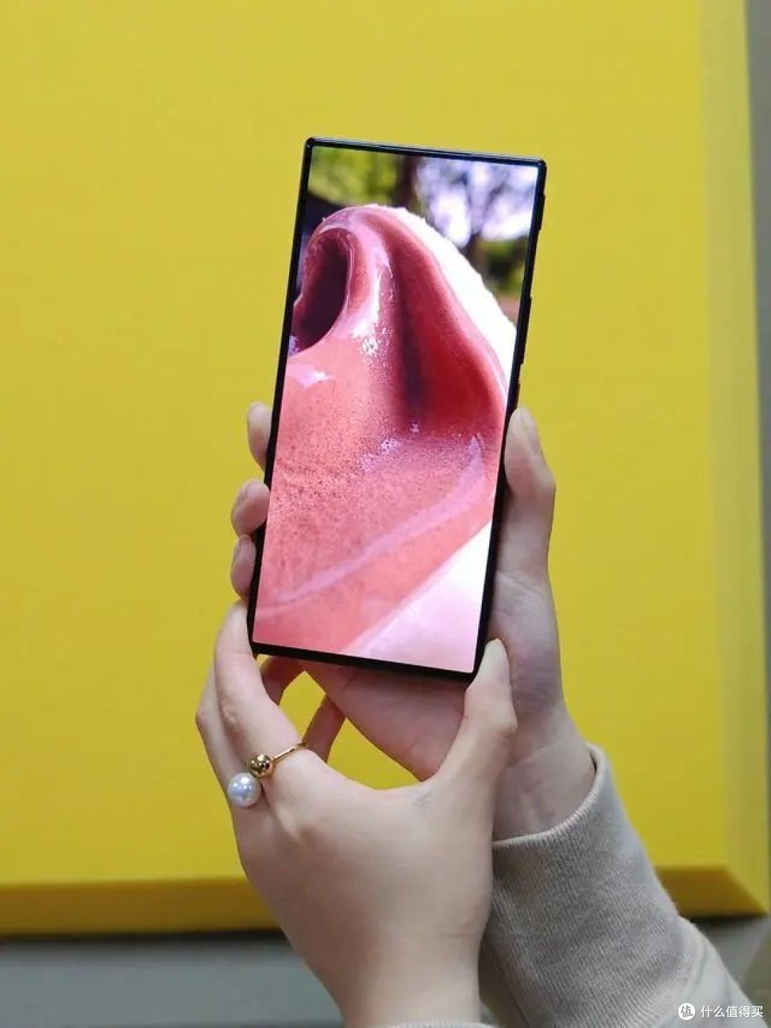 努比亚Z60 Ultra再出爆料，不止屏下摄像头，影像实力非凡