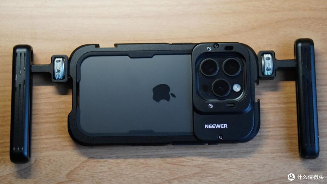 "纽尔金属兔笼"让iphone15 pro拍摄能力再上一个台阶_相机配件_什么