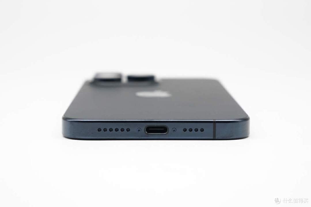 如何用笔记本电脑充电器给 iPhone15 Pro Max充电
