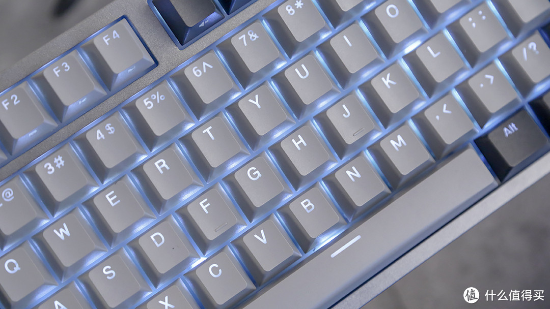 经典配色，全新手感：杜伽K320 V2星光版机械键盘评测