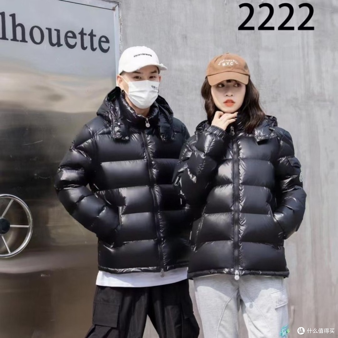"🔥经典款羽绒服！男女都可穿，超保暖冬季外套🔥"