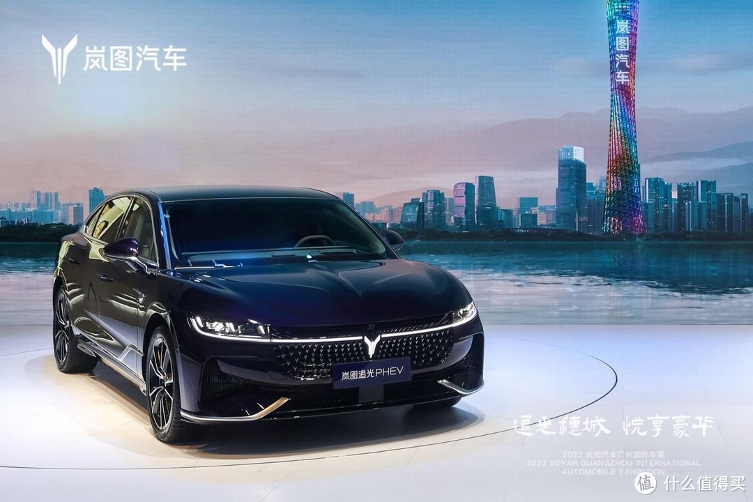 打响突破传统豪华瓶颈第一枪 岚图追光PHEV26.69万元起售