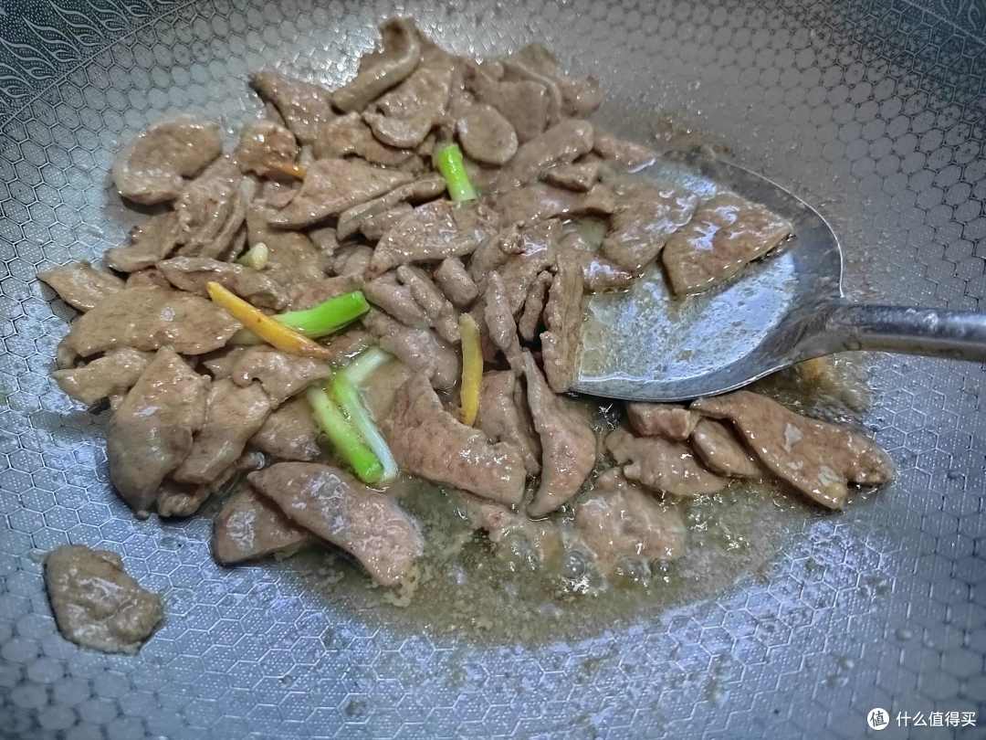 外行人吃牛羊肉,内行人专吃它,便宜又滋补,贫血怕冷的人要多吃