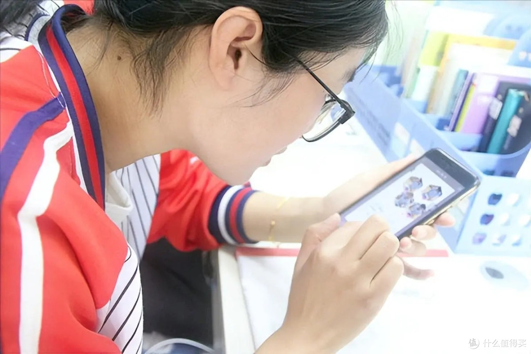 幼儿园“潜规则”:老师尤其偏爱3类孩子,对两种家长避之不及