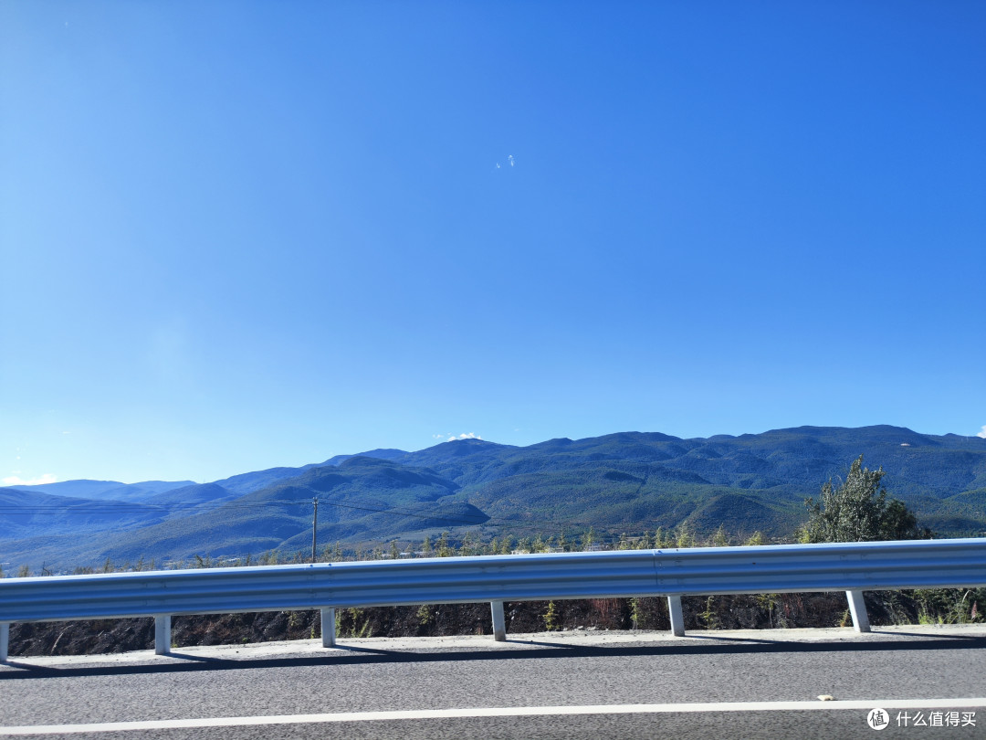 40岁大叔 裸辞 云南 西藏 四川 自驾之旅---DAY1