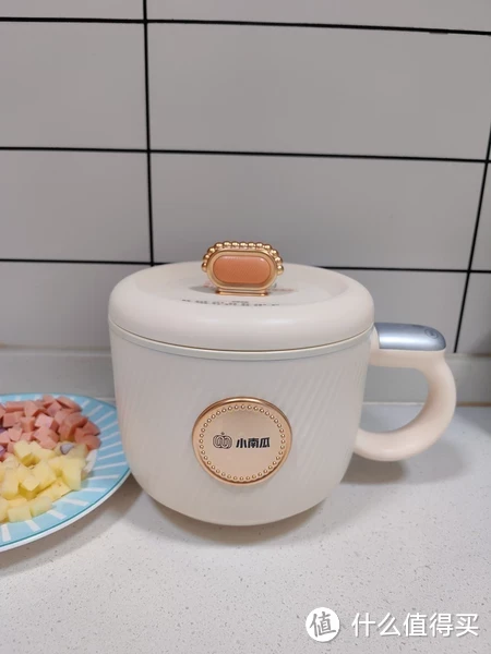 小南瓜迷你电饭煲:小巧实用,广受欢迎