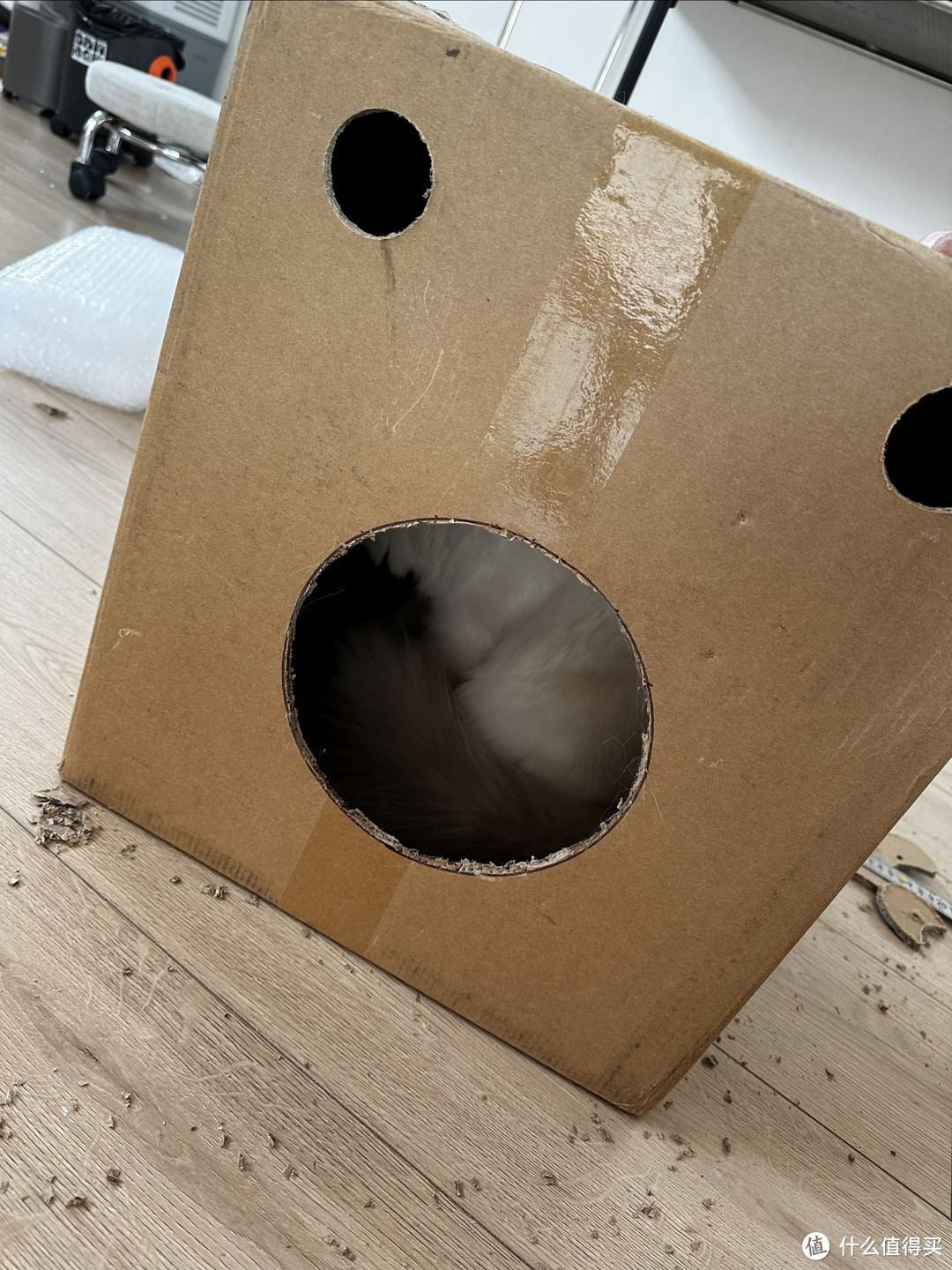 一个开孔器，让猫主子实现了纸箱猫窝自由