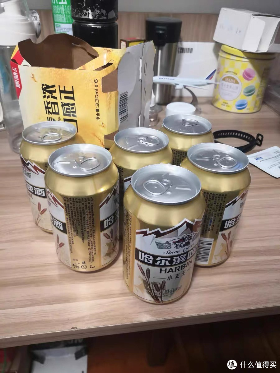 哈尔滨小麦王啤酒