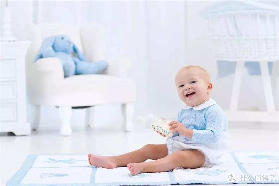 宝宝几个月可以坐着？学坐分3个阶段，别让4个因素影响宝宝发挥