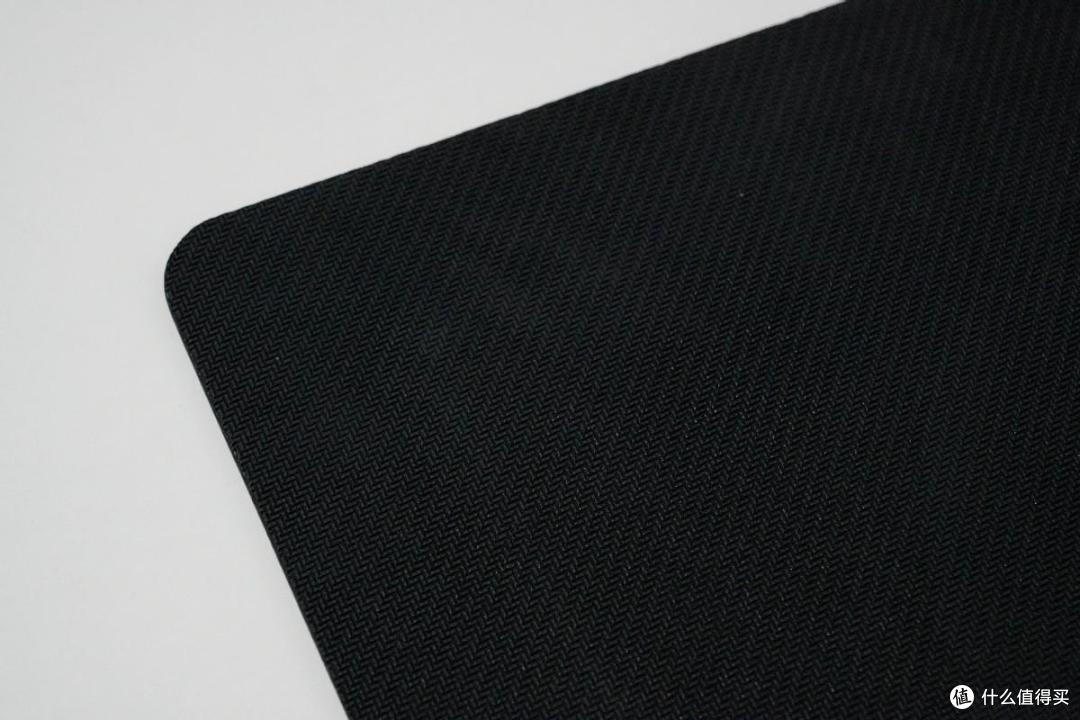 高端玩家首选入手,墨罗真碳纤维鼠标垫了解下,桌面颜值瞬间拉高