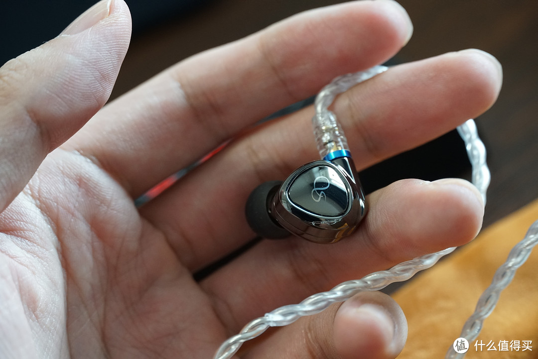高档的陶瓷振膜动圈耳机“解析力”探究，山灵MG100商品观察