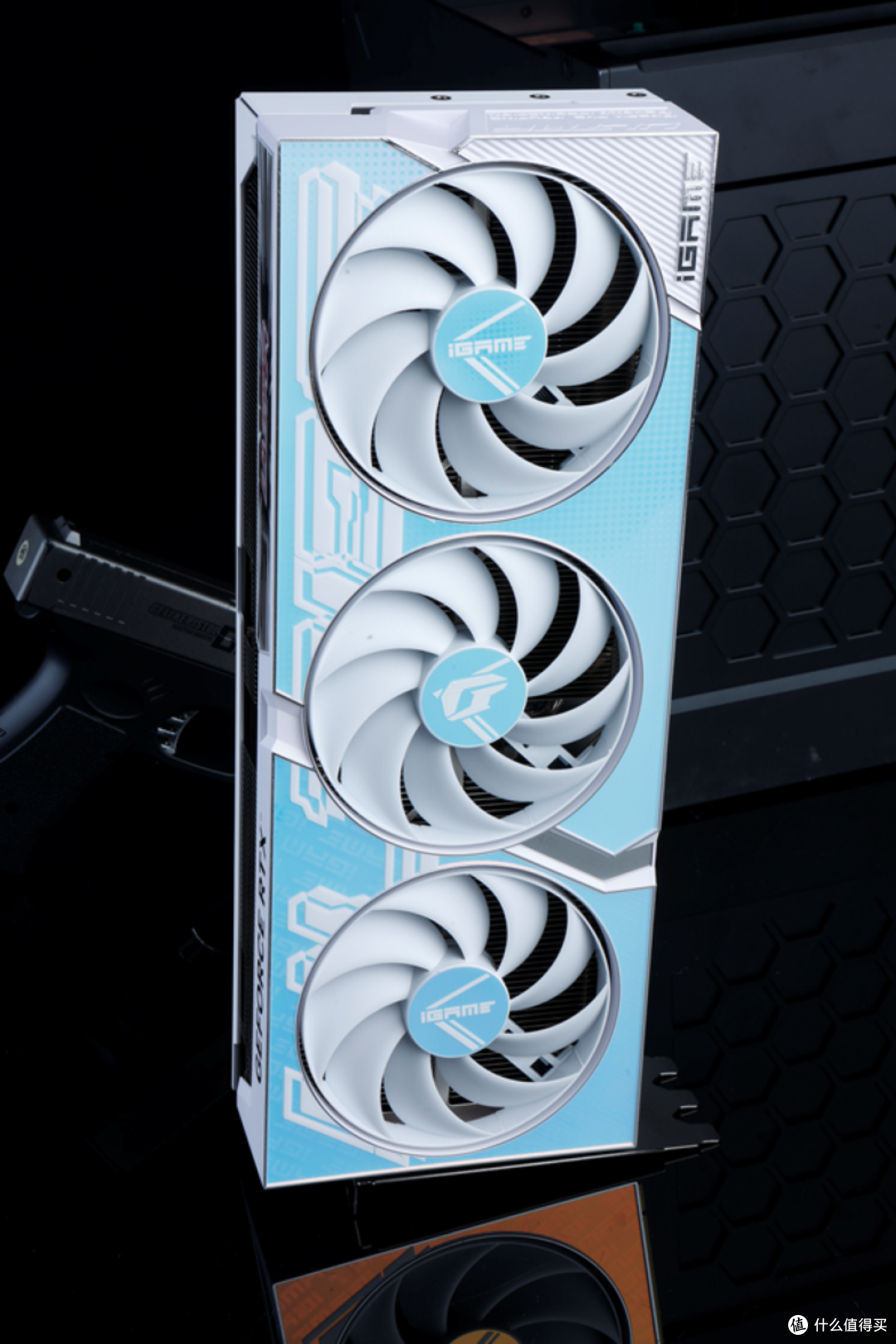 iGame GeForce RTX 4070 Ti游戏实测：《使命召唤：现代战争3》4K 144fps轻松达成