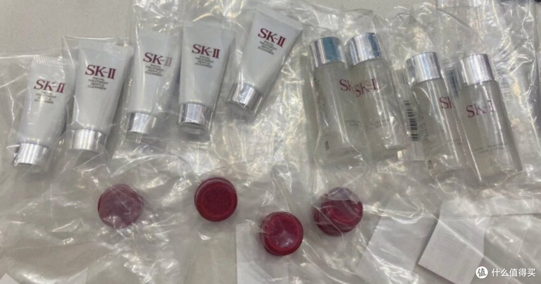 ￼￼SK-II神仙水230ml+全新面霜80g+小灯泡精华30ml+眼霜15g护肤套装化妆品￼￼