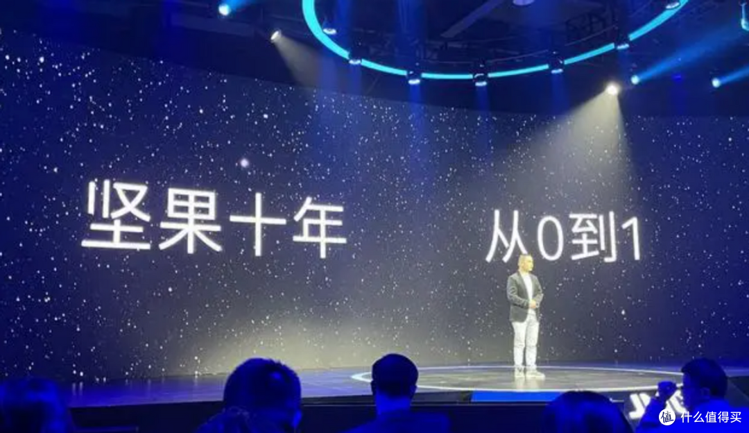 坚果O2激光超短焦投影是否成为性价比激光电视之选?