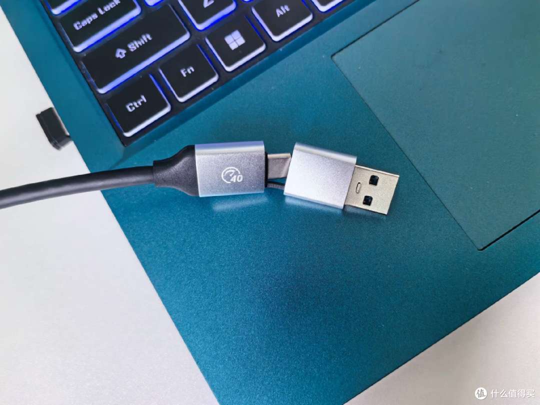 自带散热?你和存储焦虑之间只差一个奥睿科J20+40Gbps硬盘盒