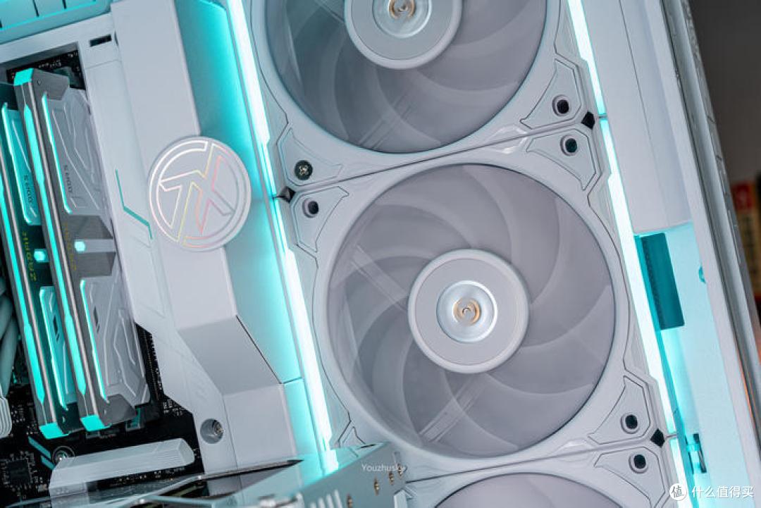 华硕背置BTF2.0——天选B760-BTF+天选4070-BTF+弹药库GT502BTF背置版装机分享