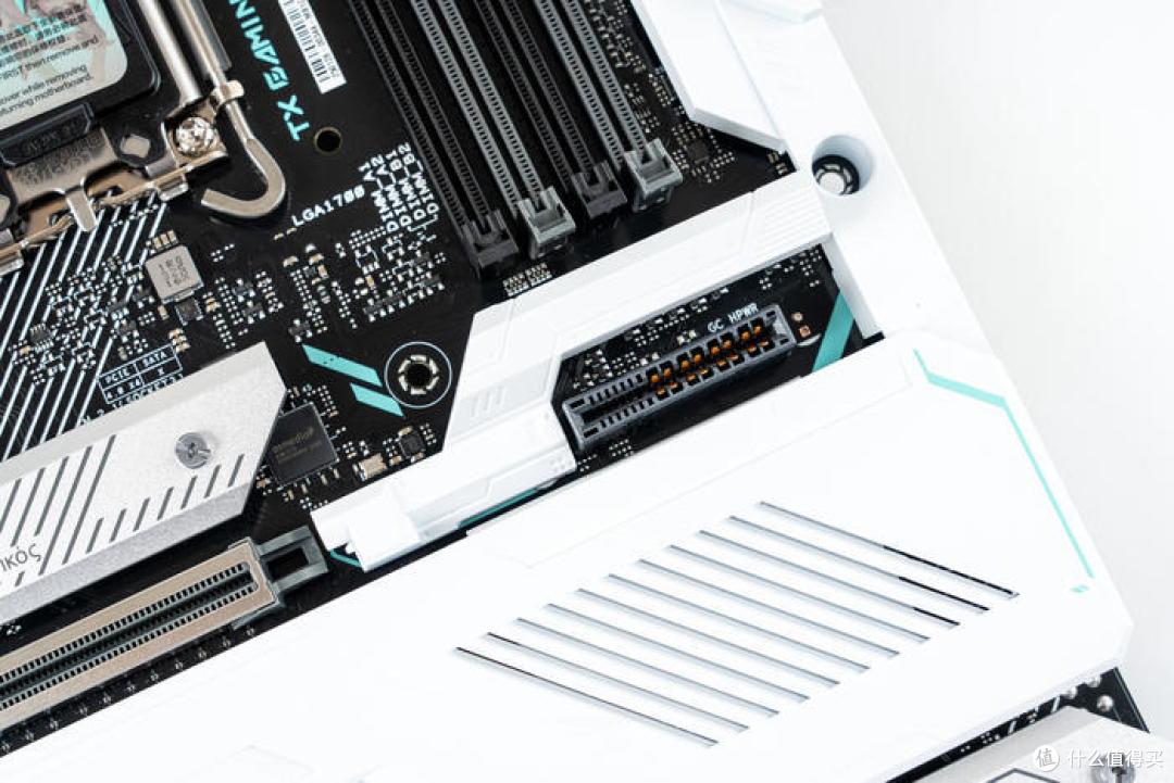 华硕背置BTF2.0——天选B760-BTF+天选4070-BTF+弹药库GT502BTF背置版装机分享