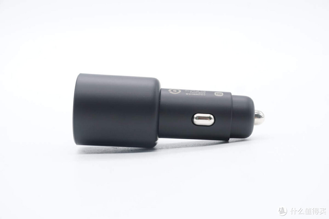 评测小米43W 1A1C 车载充电器:双USB 端口,双设备同充
