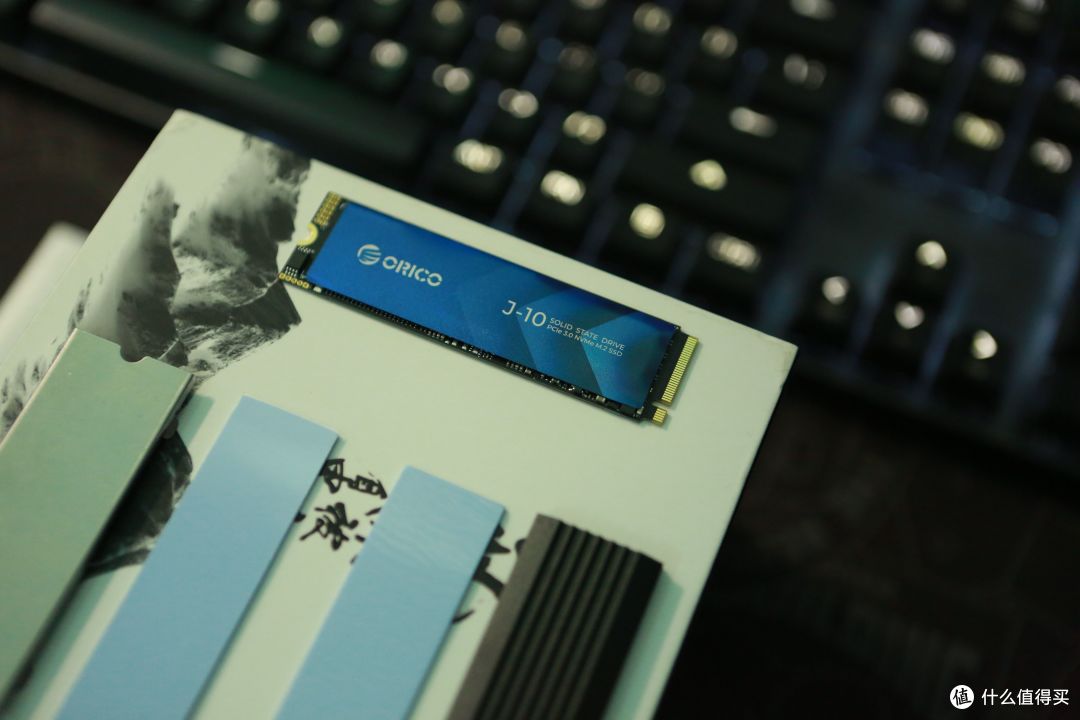 DIY移动办公固态硬盘，充其量就是把M.2 SSD装进硬盘盒的操作，奥睿科 M.2 SSD J-10装机体验