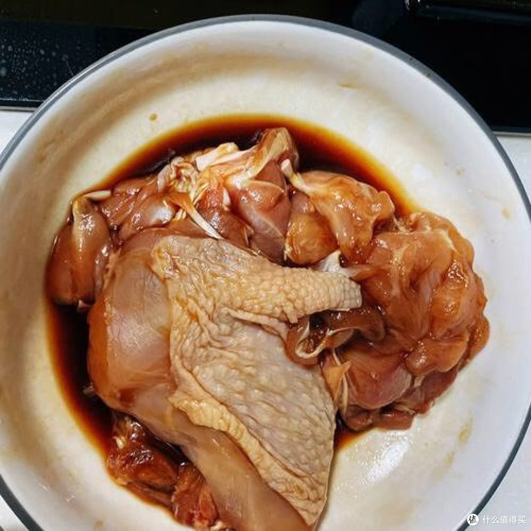「鸡腿饭」美味可口，深受食客喜爱