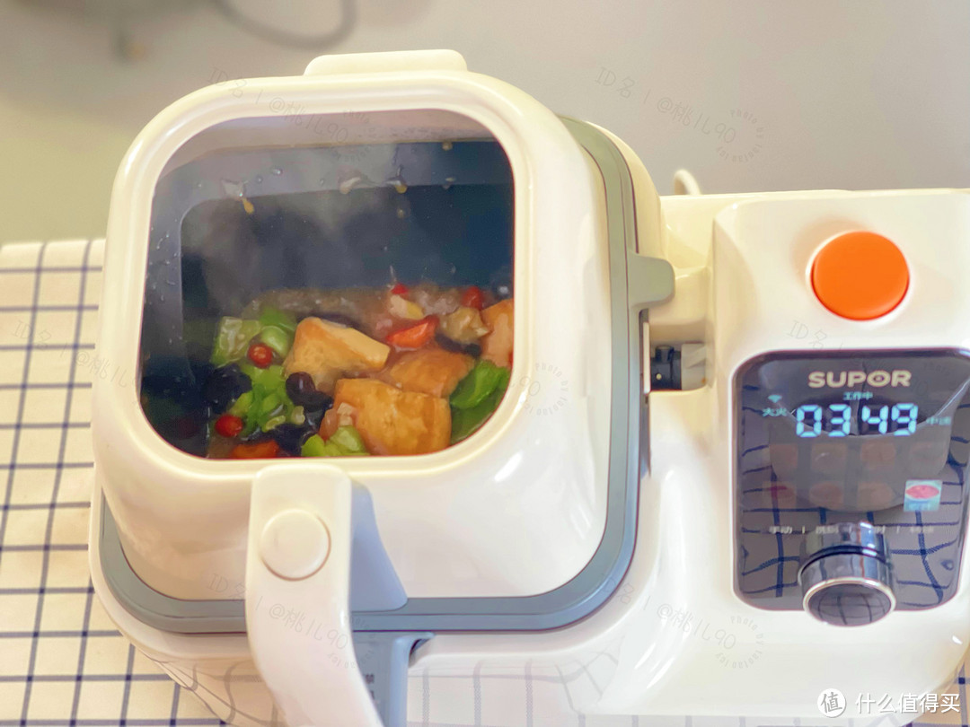 炒菜机器人是智商税吗？市面上最热门的两款千元炒菜机评测，让厨房小白也能大显身手的cook3好在哪里？