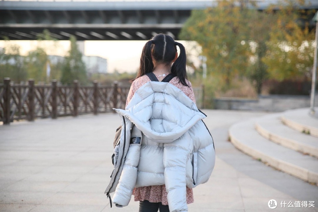 寒冬来临,快给孩子整套顶级保暖羽绒服,鹅铠甲儿童羽绒服评测