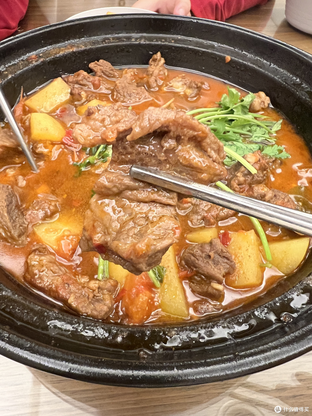 要说西红柿土豆牛腩,我想说砂锅炖的也太香了