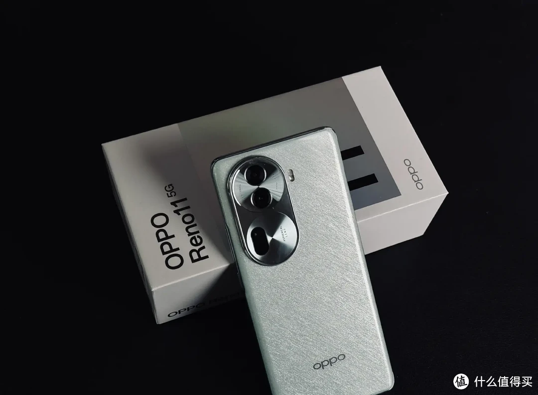 OPPO Reno11首发开箱：2000元档最值得入手的标准版