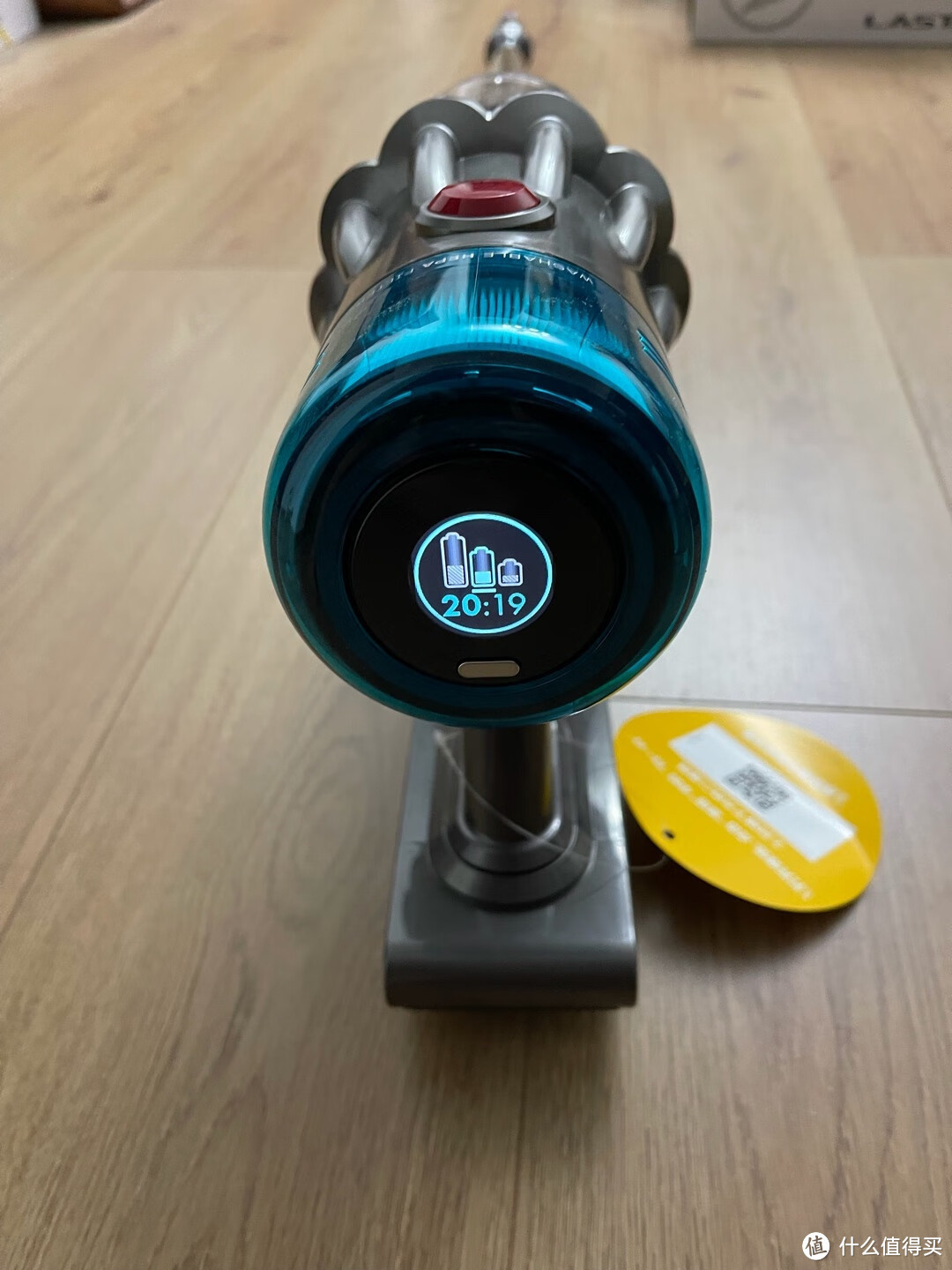 戴森V12 Origin吸尘器测评：强力吸尘与智能功能，清洁高效无死角